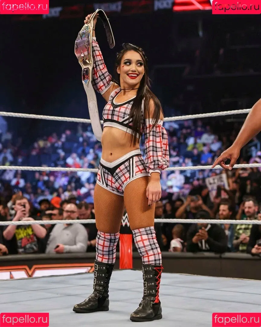 Rok-C - WWE NXT / Roxanne Perez / roxanne_wwe Onlyfans Photo Gallery 