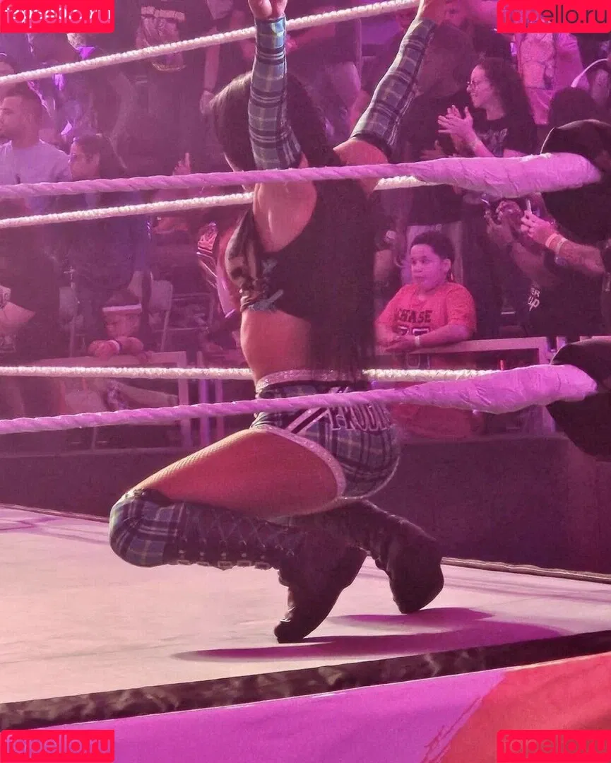 Rok-C - WWE NXT / Roxanne Perez / roxanne_wwe Onlyfans Photo Gallery 