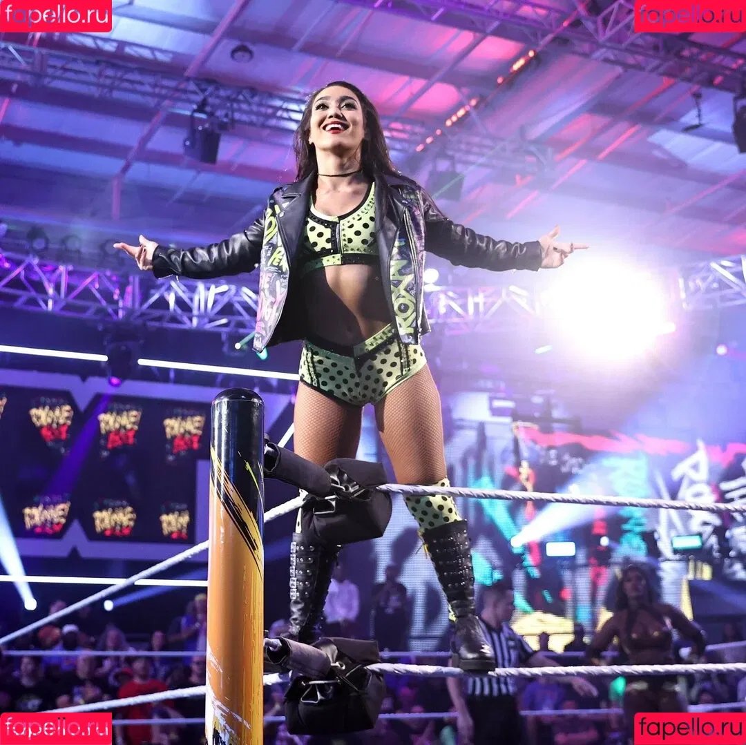 Rok-C - WWE NXT / Roxanne Perez / roxanne_wwe Onlyfans Photo Gallery 