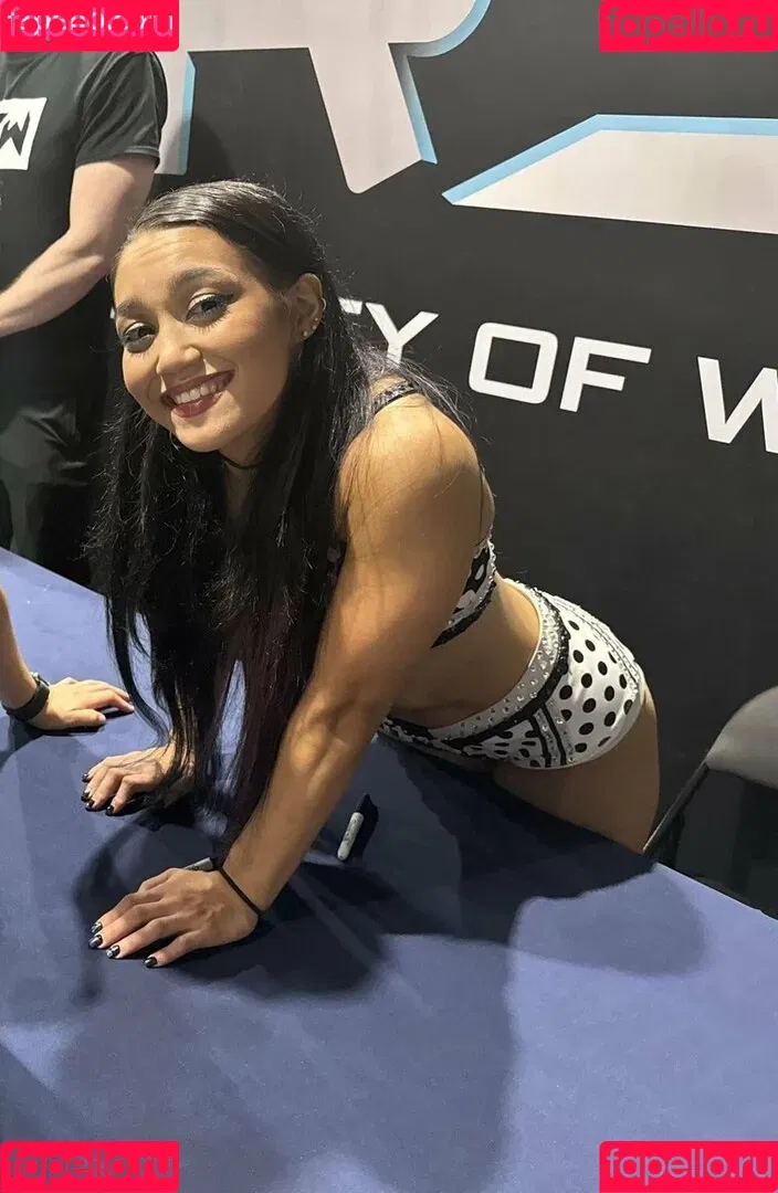 Rok-C - WWE NXT / Roxanne Perez / roxanne_wwe Onlyfans Photo Gallery 