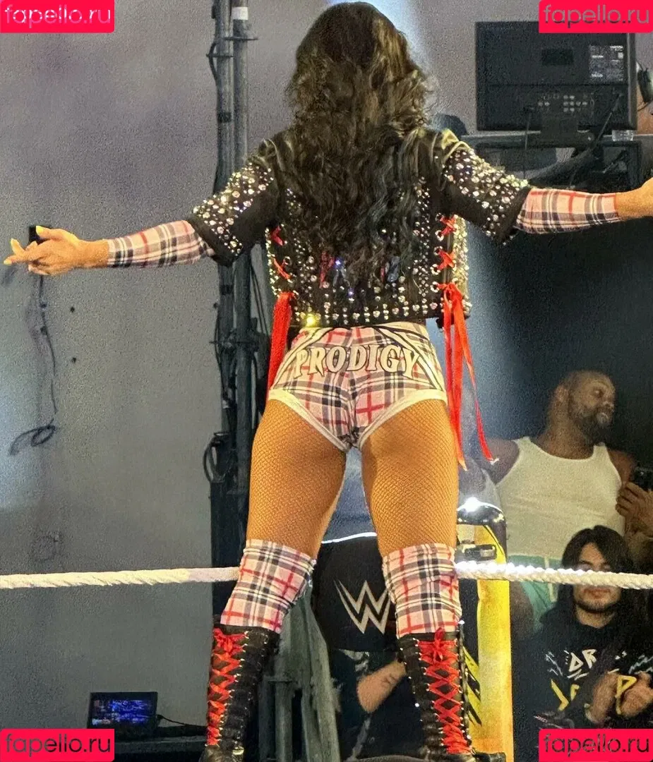 Rok-C - WWE NXT / Roxanne Perez / roxanne_wwe Onlyfans Photo Gallery 