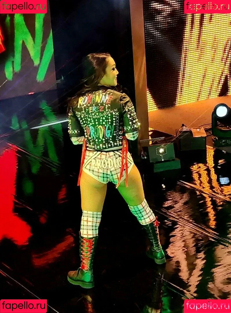 Rok-C - WWE NXT / Roxanne Perez / roxanne_wwe Onlyfans Photo Gallery 