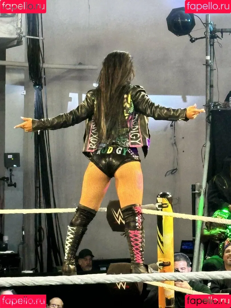 Rok-C - WWE NXT / Roxanne Perez / roxanne_wwe Onlyfans Photo Gallery 