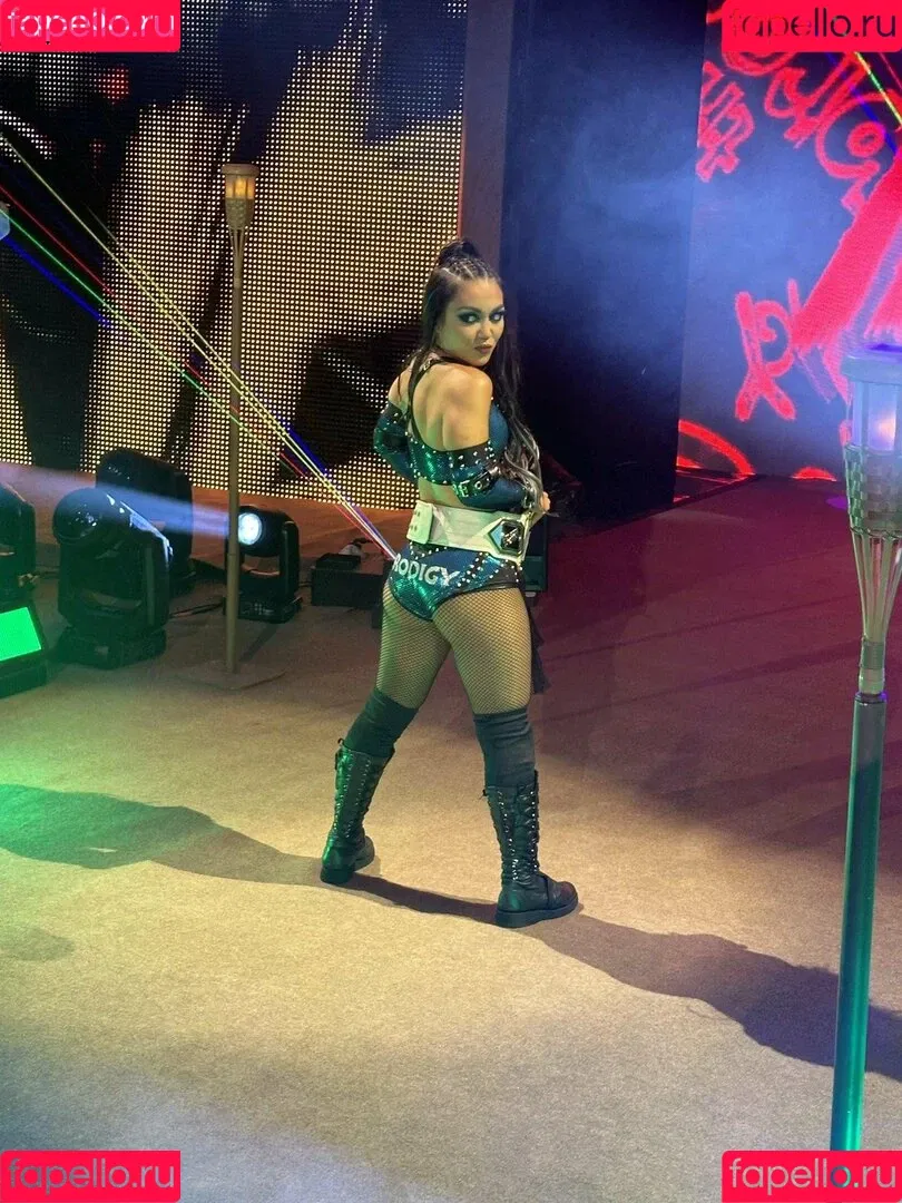 Rok-C - WWE NXT / Roxanne Perez / roxanne_wwe Onlyfans Photo Gallery 