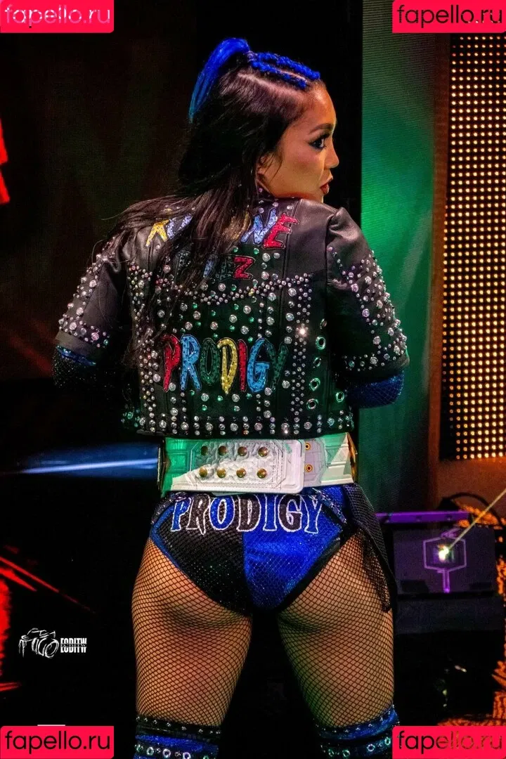 Rok-C - WWE NXT / Roxanne Perez / roxanne_wwe Onlyfans Photo Gallery 