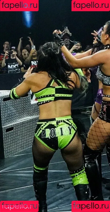 Rok-C - WWE NXT / Roxanne Perez / roxanne_wwe Onlyfans Photo Gallery 