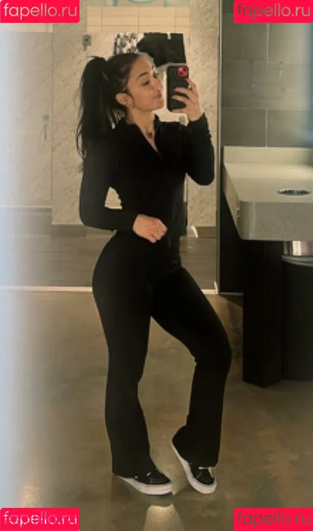 Rok-C - WWE NXT / Roxanne Perez / roxanne_wwe Onlyfans Photo Gallery 