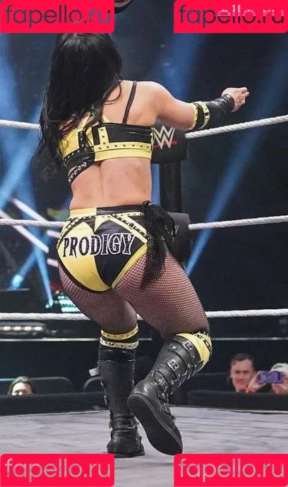 Rok-C - WWE NXT / Roxanne Perez / roxanne_wwe Onlyfans Photo Gallery 