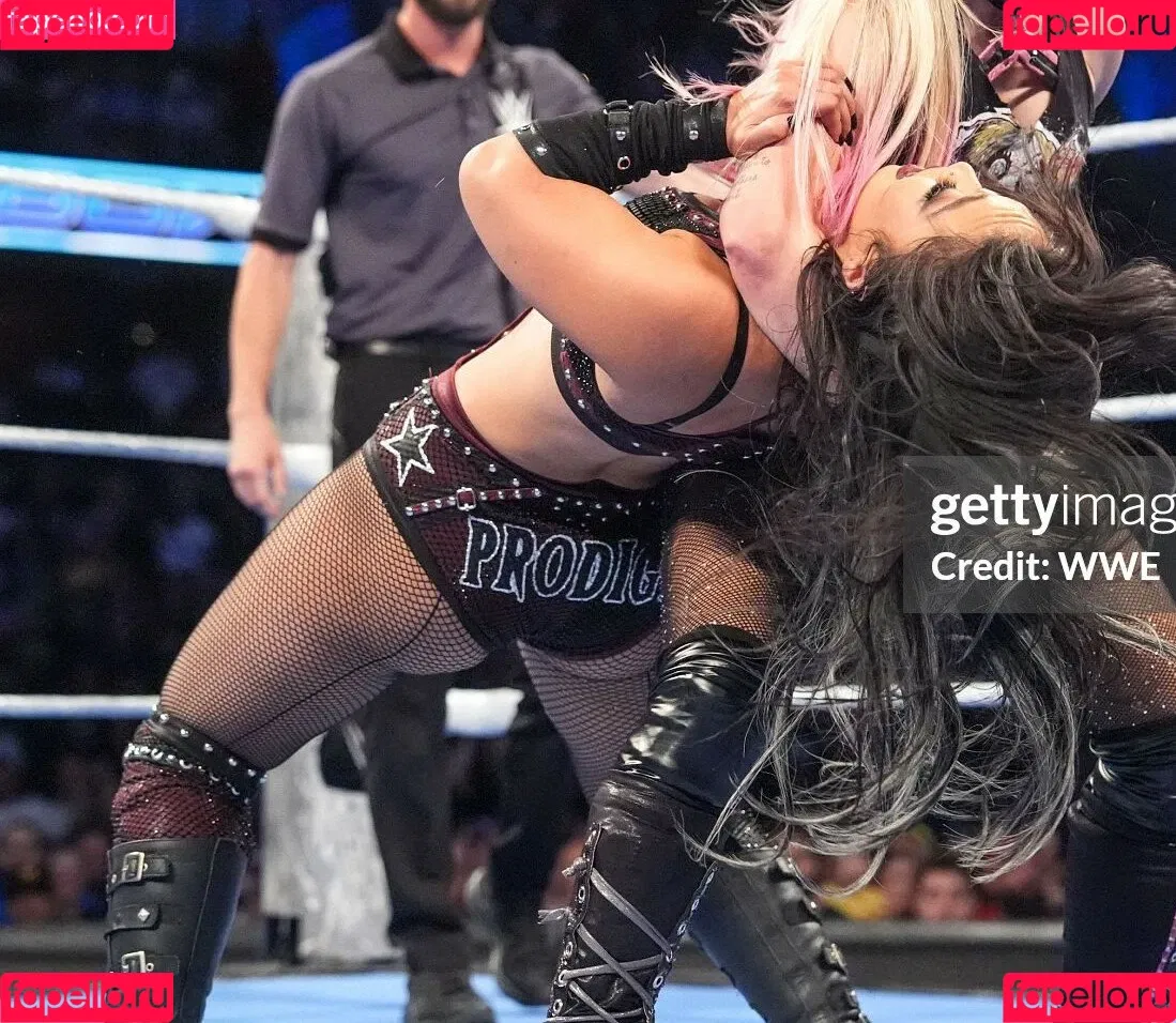 Rok-C - WWE NXT / Roxanne Perez / roxanne_wwe Onlyfans Photo Gallery 