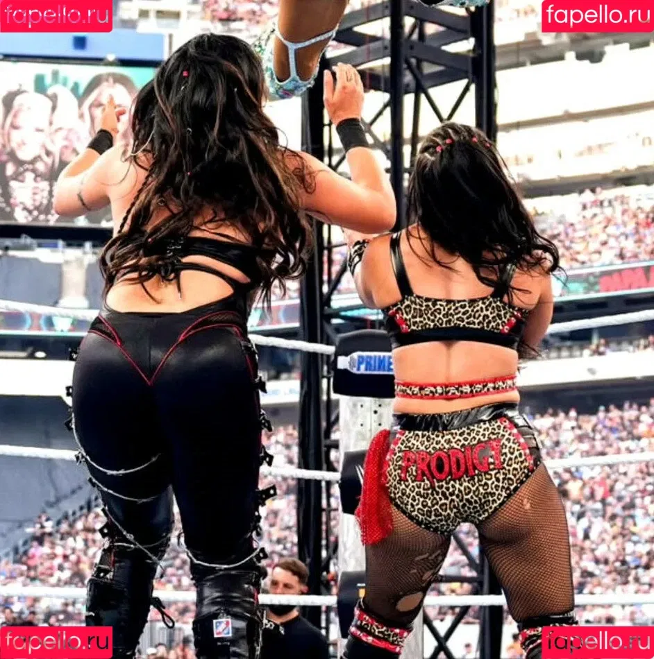 Rok-C - WWE NXT / Roxanne Perez / roxanne_wwe Onlyfans Photo Gallery 