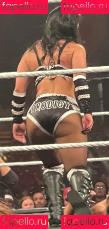 Rok-C - WWE NXT / Roxanne Perez / roxanne_wwe Onlyfans Photo Gallery 