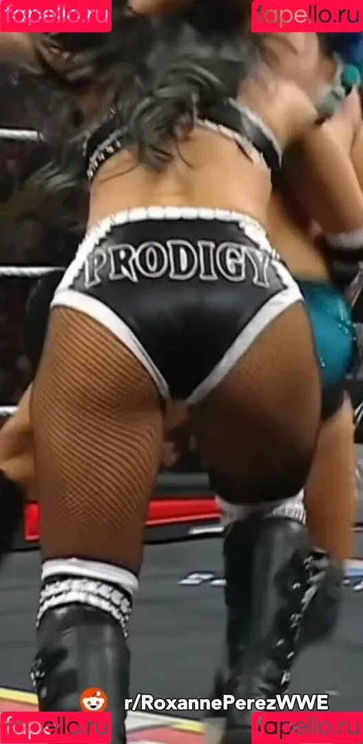 Rok-C - WWE NXT / Roxanne Perez / roxanne_wwe Onlyfans Photo Gallery 