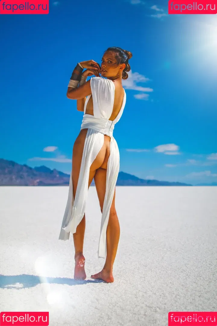 Joanie Brosas / JoanieBrosas Onlyfans Photo Gallery 