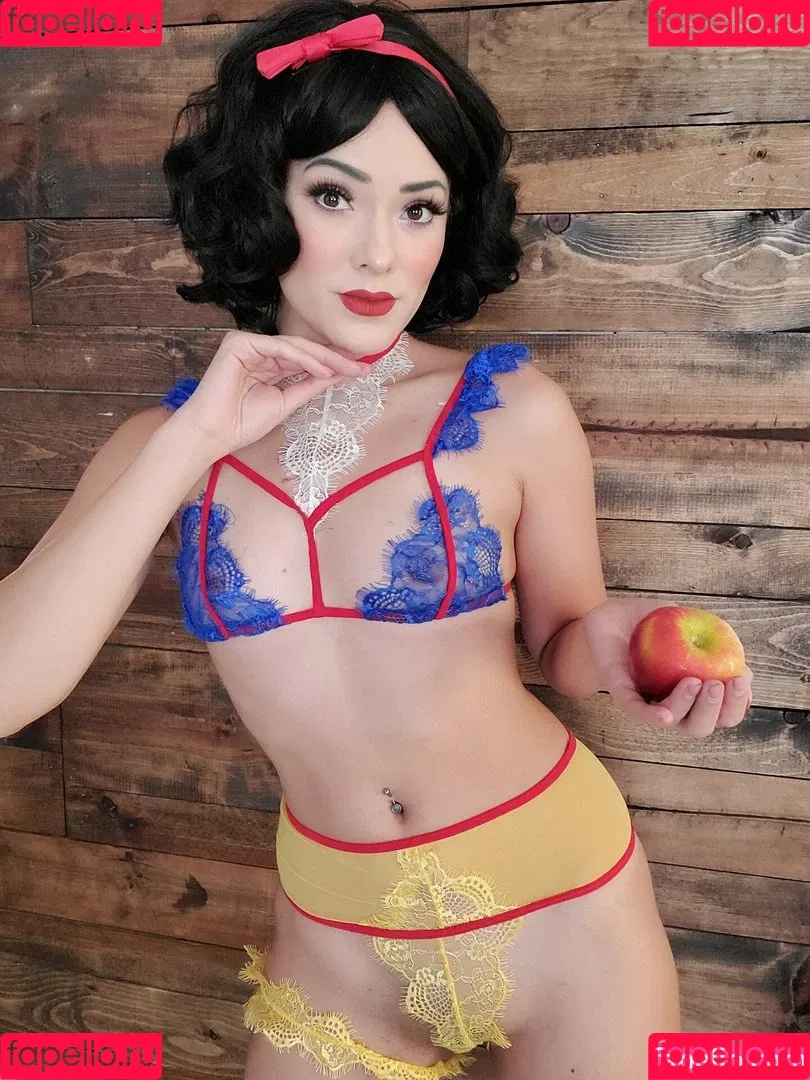 Joanie Brosas / JoanieBrosas Onlyfans Photo Gallery 