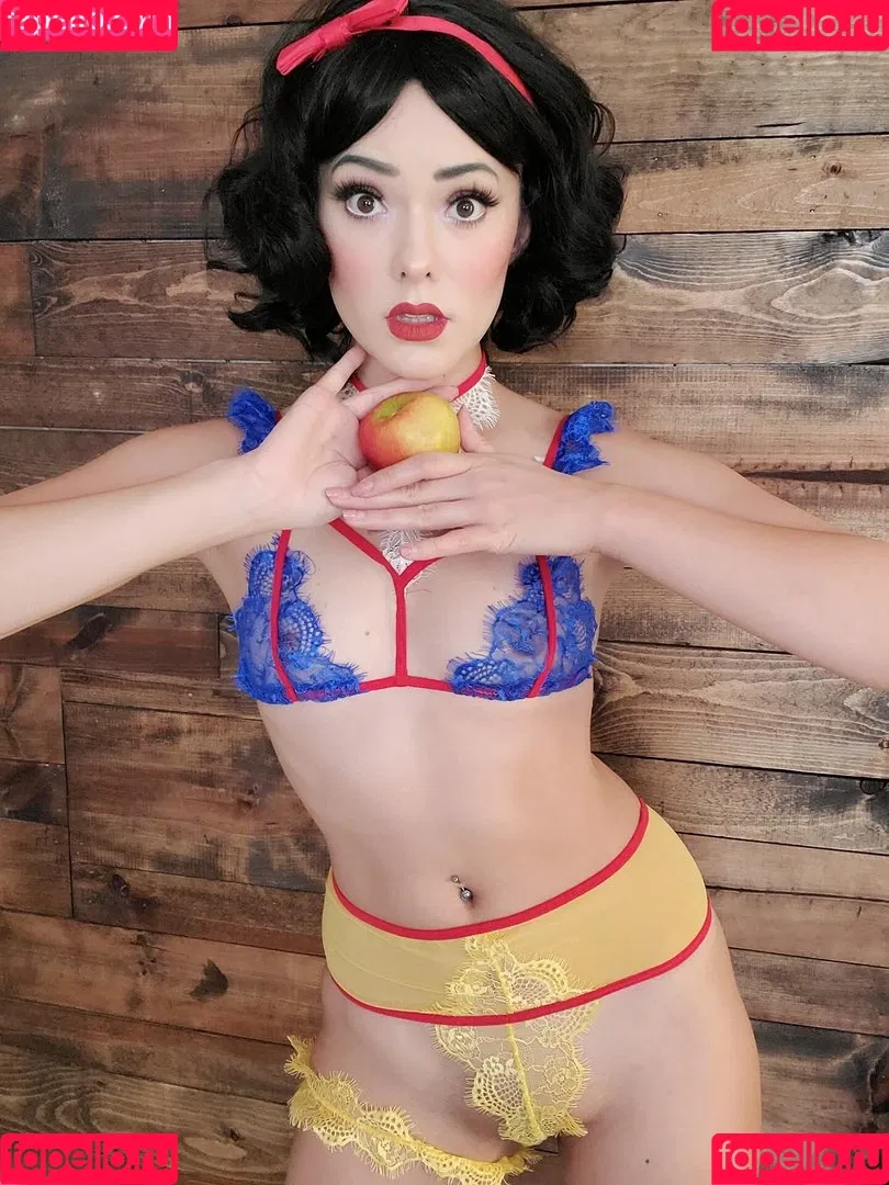 Joanie Brosas / JoanieBrosas Onlyfans Photo Gallery 
