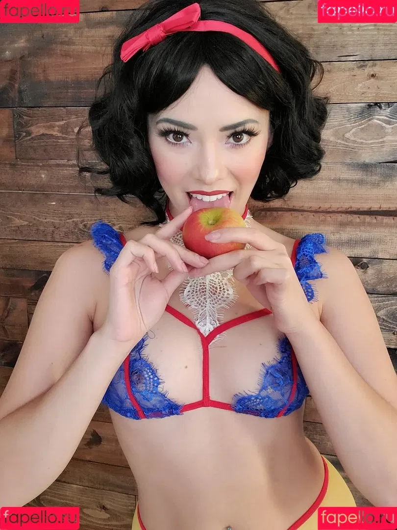 Joanie Brosas / JoanieBrosas Onlyfans Photo Gallery 