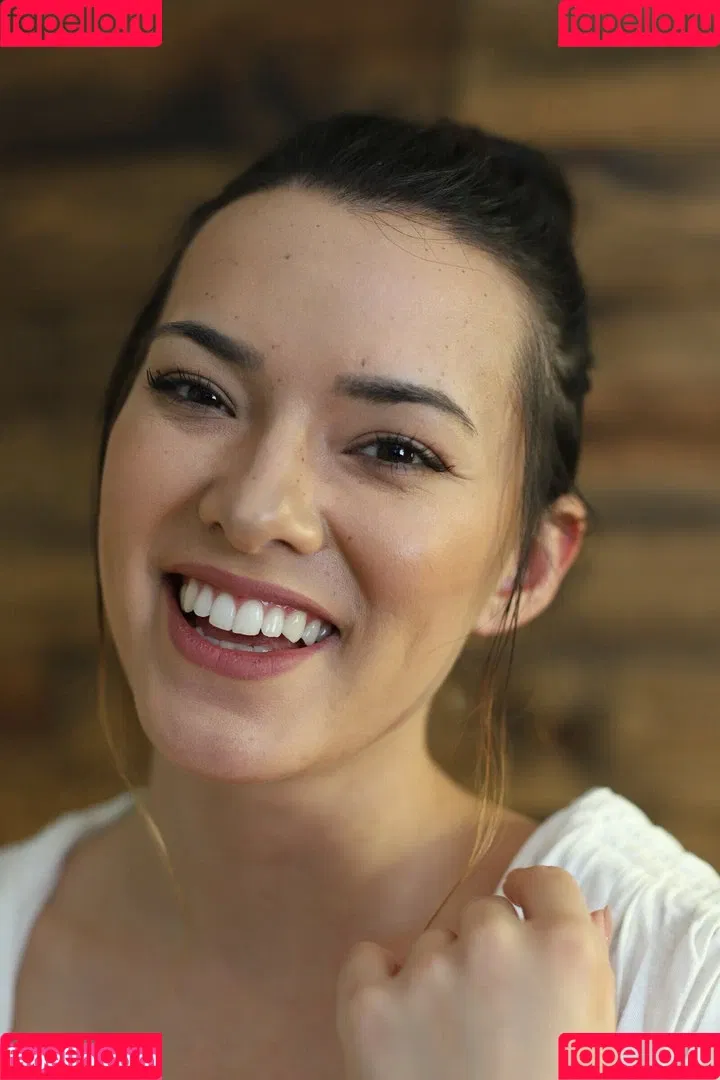 Joanie Brosas / JoanieBrosas Onlyfans Photo Gallery 