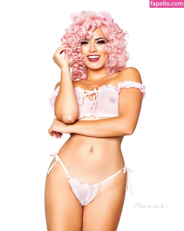 Joanie Brosas / JoanieBrosas Onlyfans Photo Gallery 