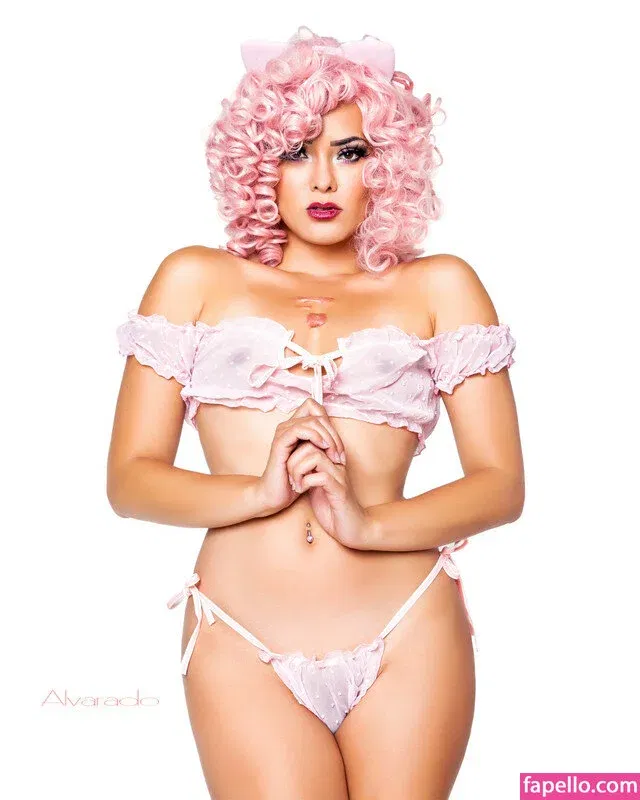 Joanie Brosas / JoanieBrosas Onlyfans Photo Gallery 