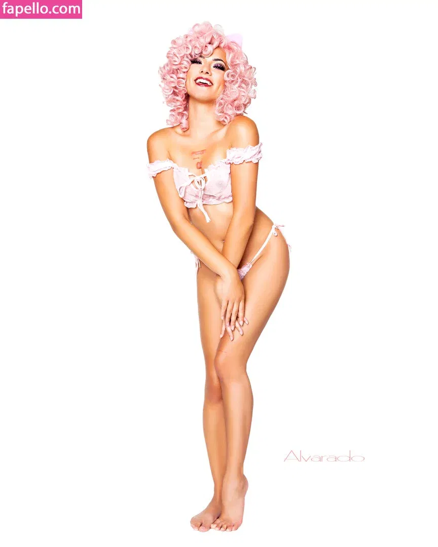 Joanie Brosas / JoanieBrosas Onlyfans Photo Gallery 