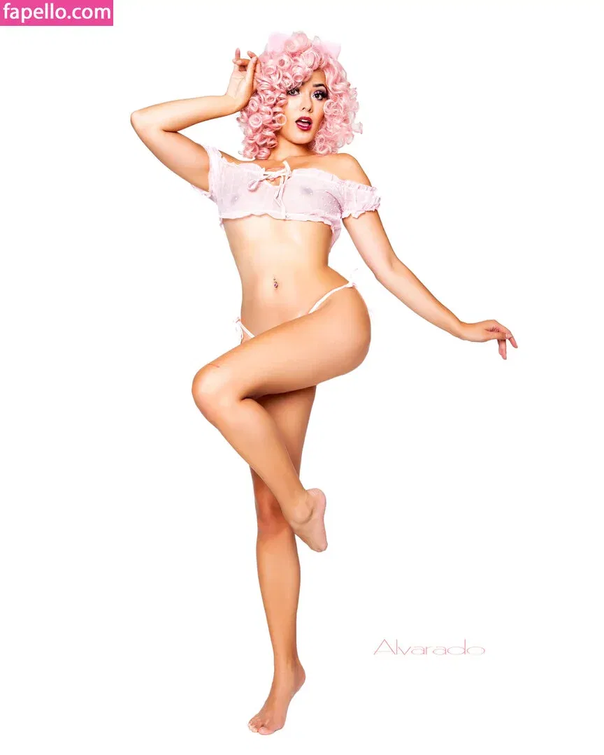 Joanie Brosas / JoanieBrosas Onlyfans Photo Gallery 