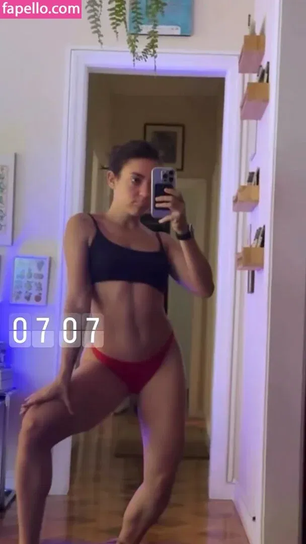 Valentina Bandeira / valenbandeira Onlyfans Photo Gallery 