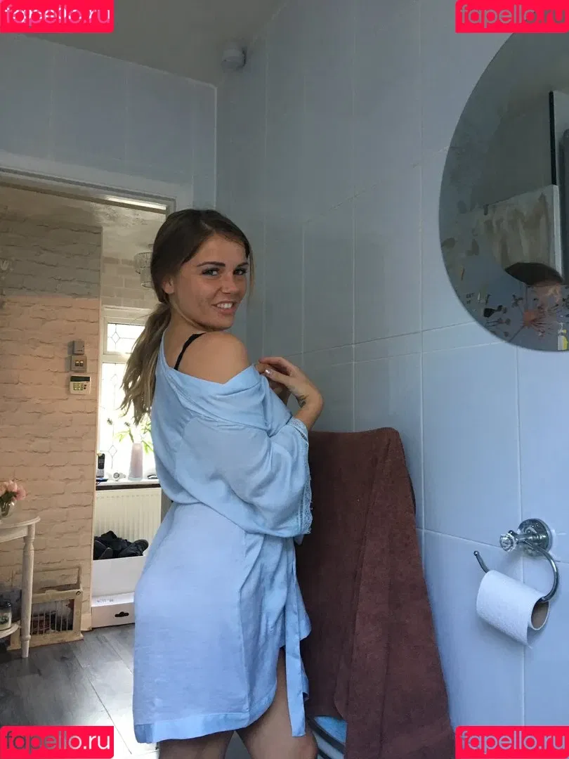 Siobhan Graves / Siobhangraves1 / sgraves99 Onlyfans Photo Gallery 