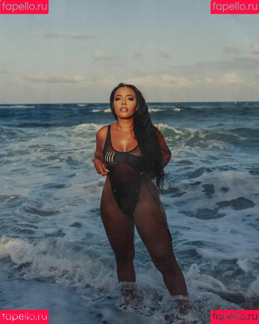 Angela Simmons / angelasimmons Onlyfans Photo Gallery 