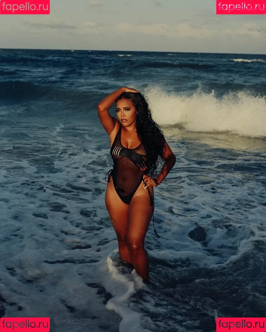 Angela Simmons / angelasimmons Onlyfans Photo Gallery 