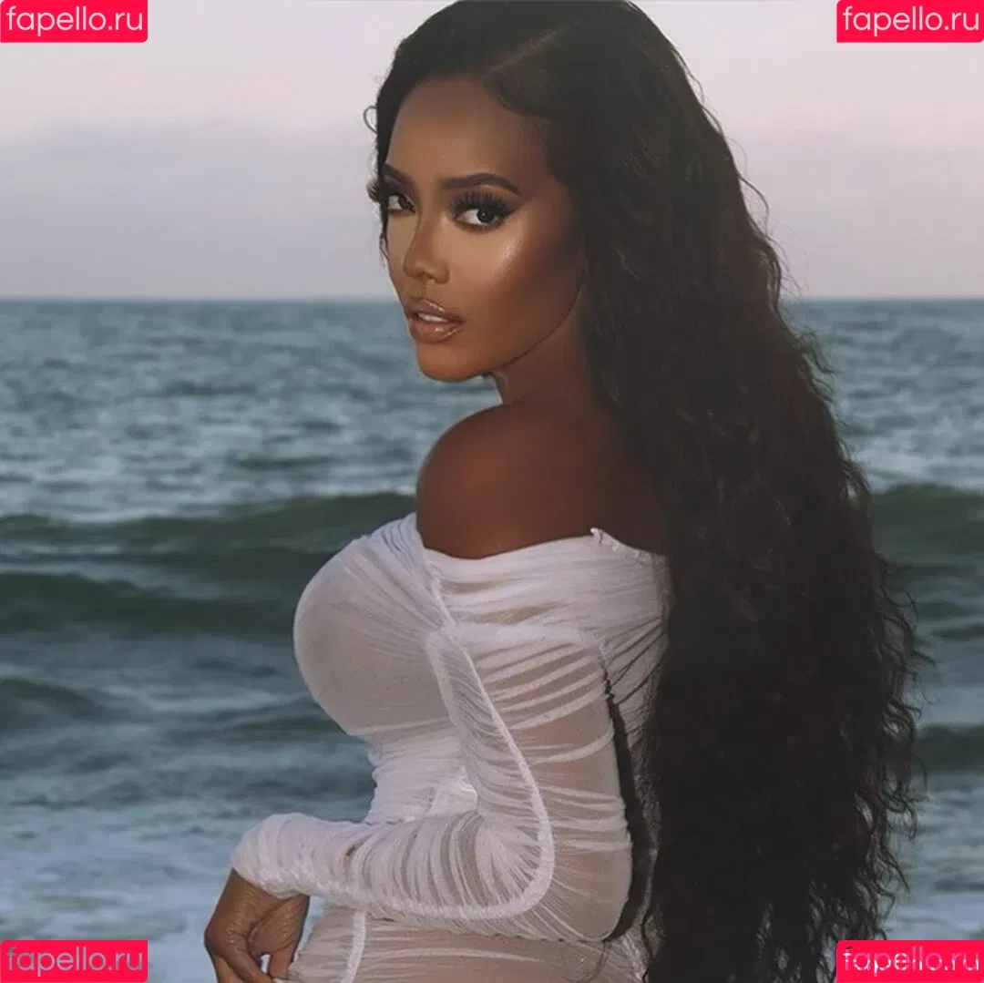 Angela Simmons / angelasimmons Onlyfans Photo Gallery 