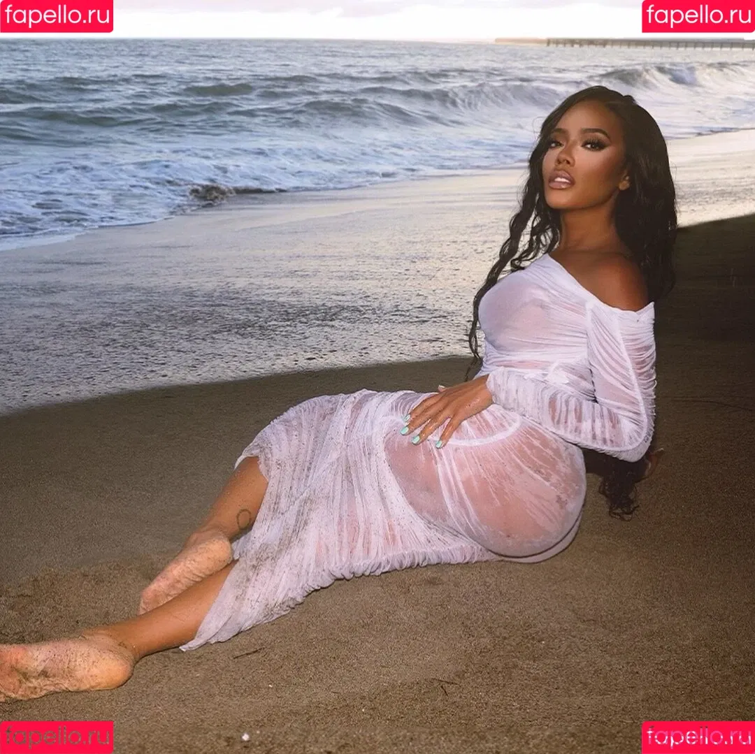 Angela Simmons / angelasimmons Onlyfans Photo Gallery 