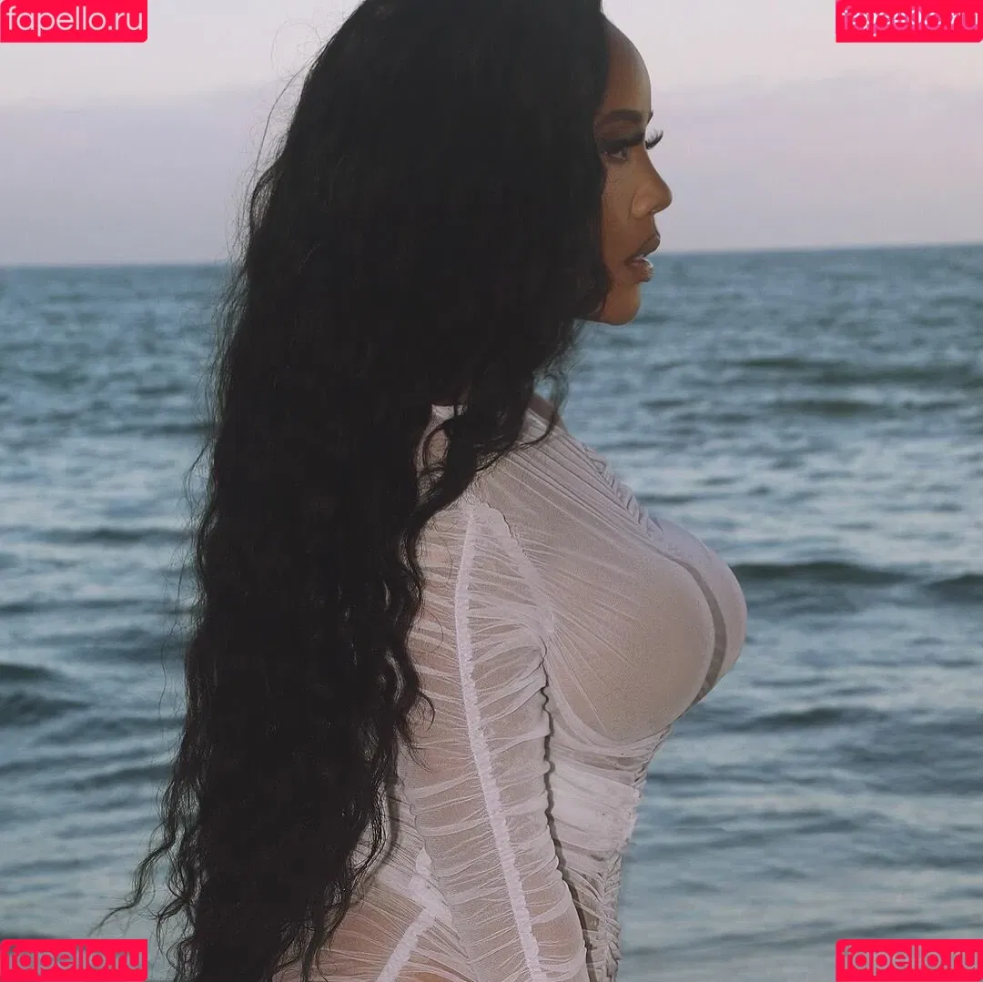 Angela Simmons / angelasimmons Onlyfans Photo Gallery 
