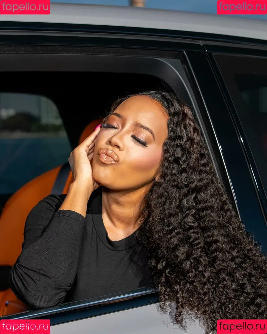 Angela Simmons / angelasimmons Onlyfans Photo Gallery 