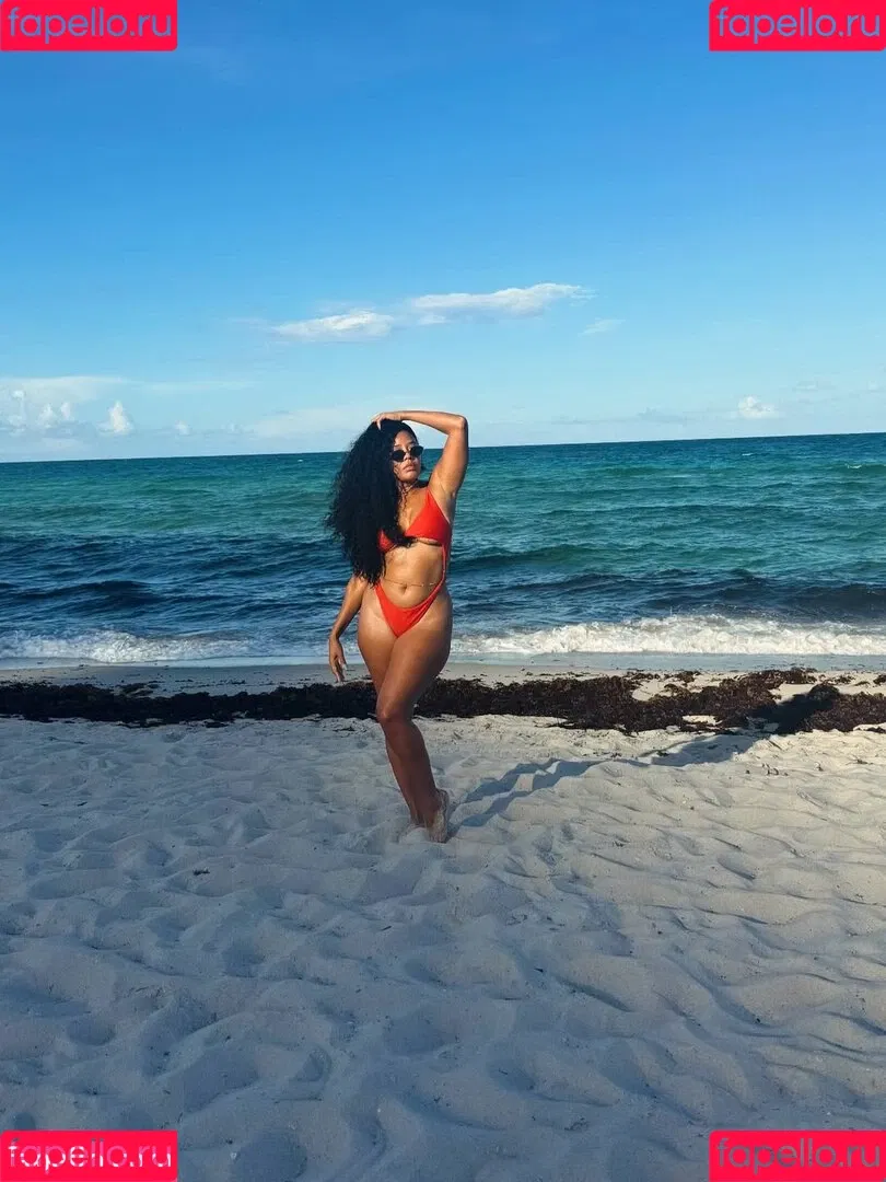 Angela Simmons / angelasimmons Onlyfans Photo Gallery 