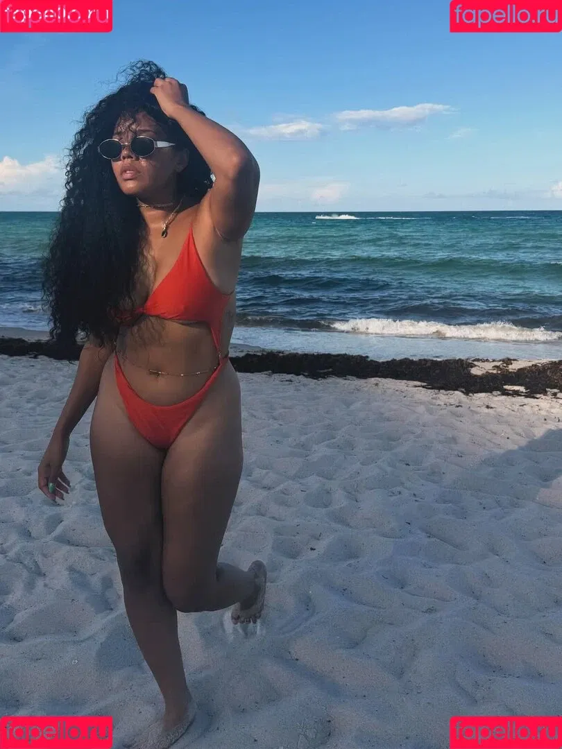 Angela Simmons / angelasimmons Onlyfans Photo Gallery 