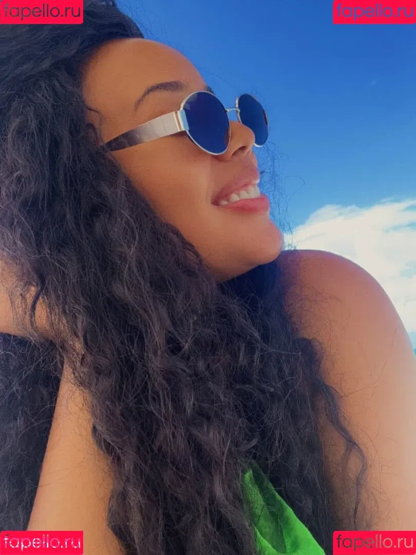 Angela Simmons / angelasimmons Onlyfans Photo Gallery 