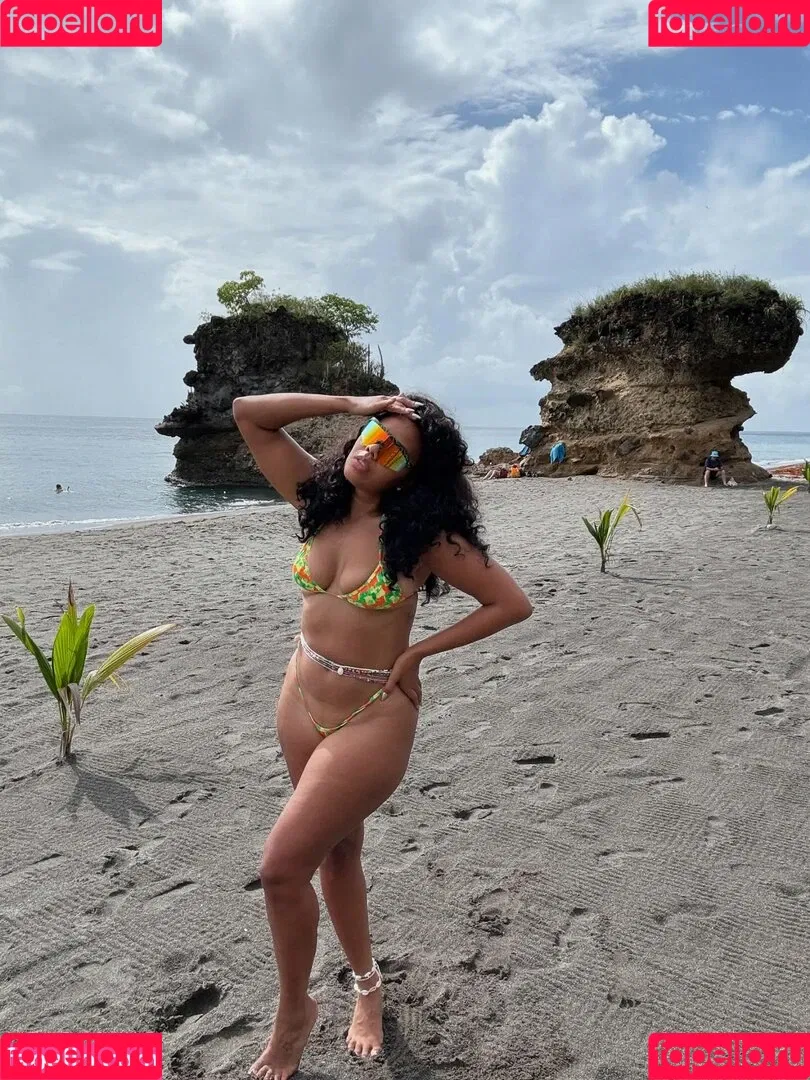 Angela Simmons / angelasimmons Onlyfans Photo Gallery 