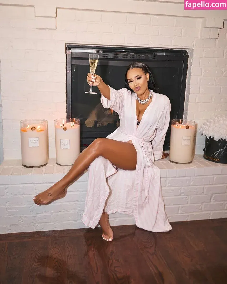 Angela Simmons / angelasimmons Onlyfans Photo Gallery 