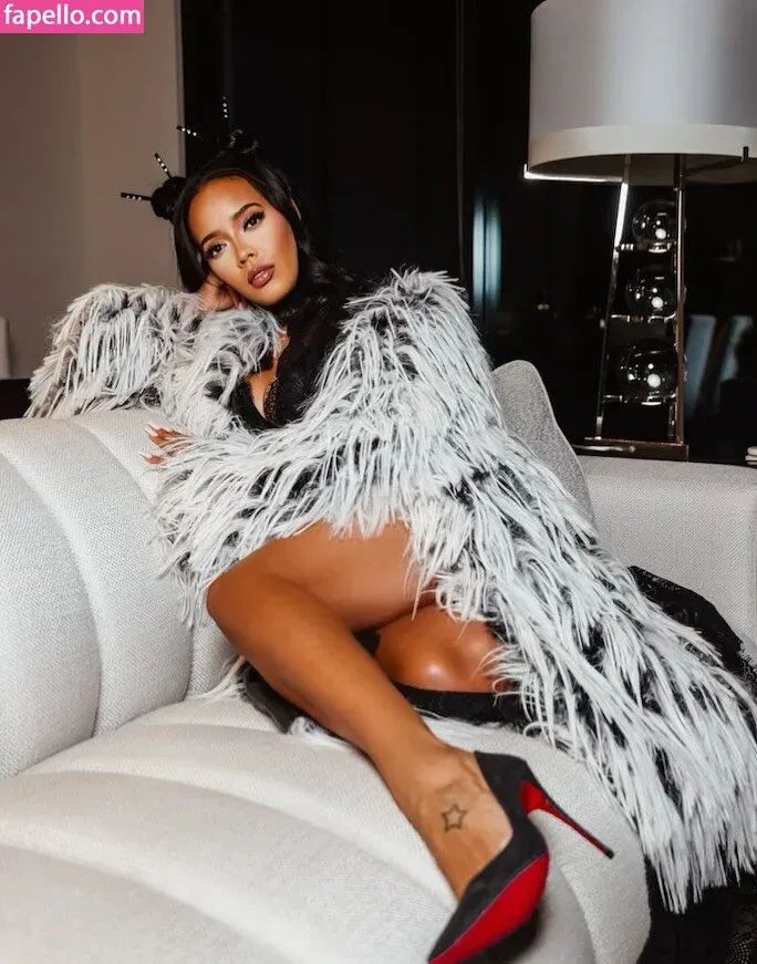 Angela Simmons / angelasimmons Onlyfans Photo Gallery 