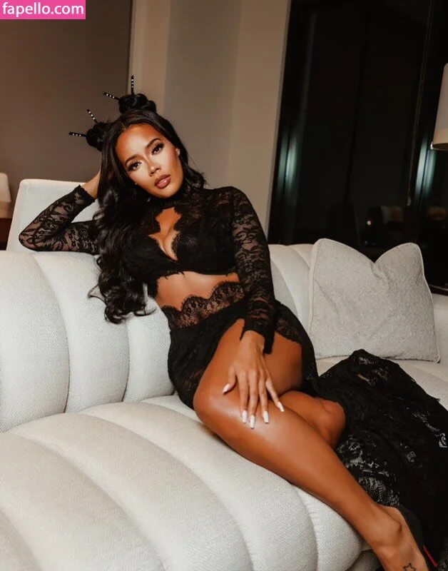 Angela Simmons / angelasimmons Onlyfans Photo Gallery 