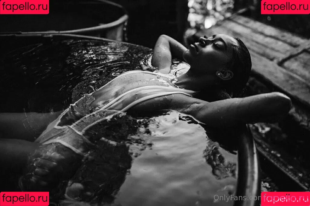 Queen Yasmeena / yazzylonglegs / yazzyyams Onlyfans Photo Gallery 