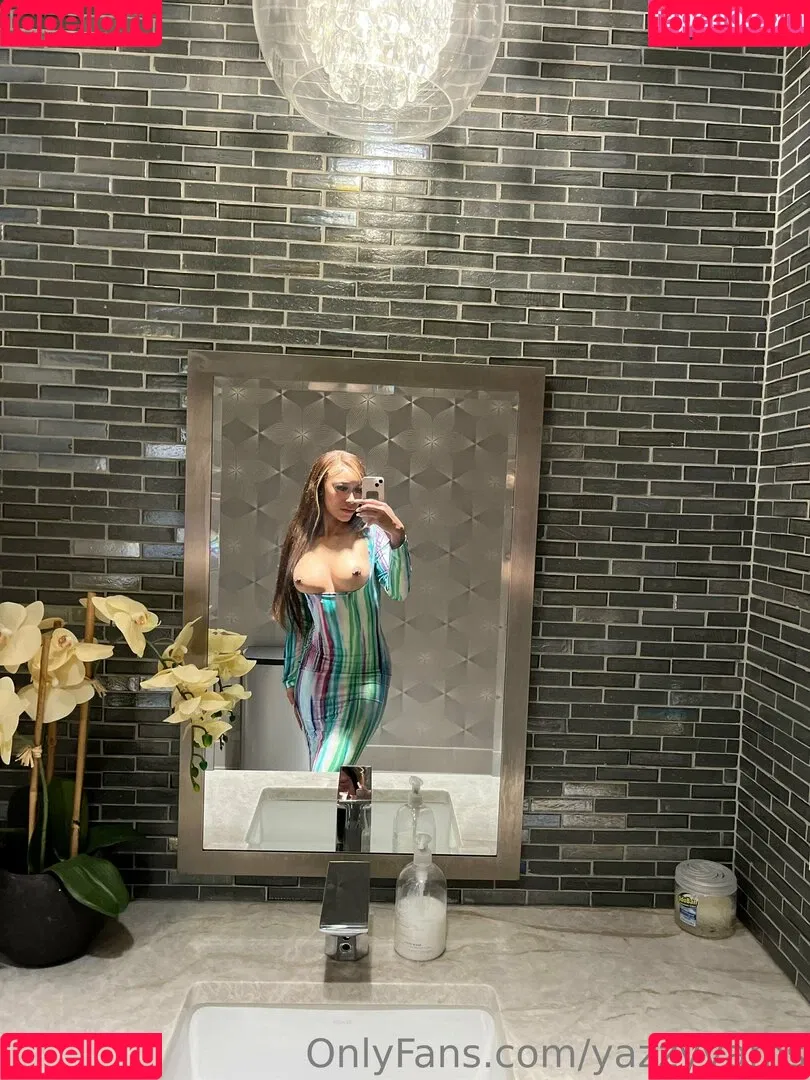 Queen Yasmeena / yazzylonglegs / yazzyyams Onlyfans Photo Gallery 