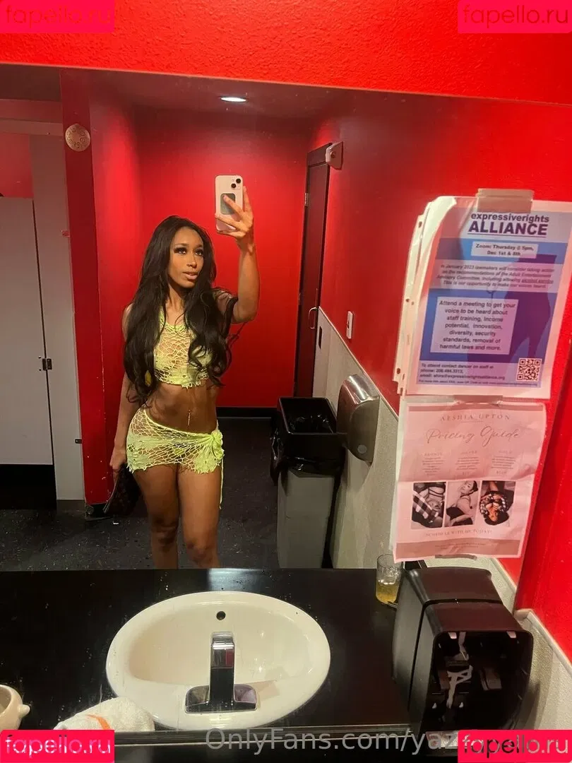 Queen Yasmeena / yazzylonglegs / yazzyyams Onlyfans Photo Gallery 