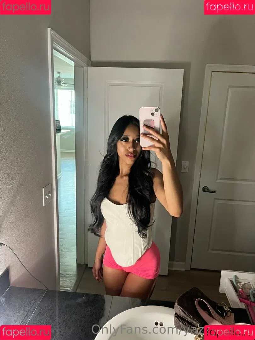 Queen Yasmeena / yazzylonglegs / yazzyyams Onlyfans Photo Gallery 
