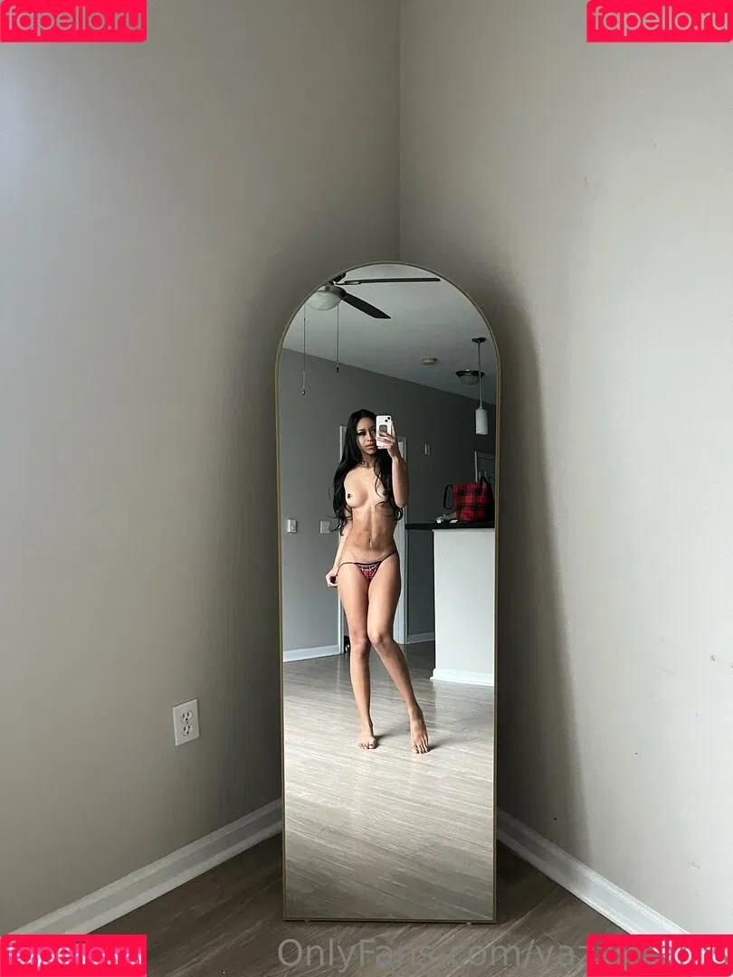 Queen Yasmeena / yazzylonglegs / yazzyyams Onlyfans Photo Gallery 