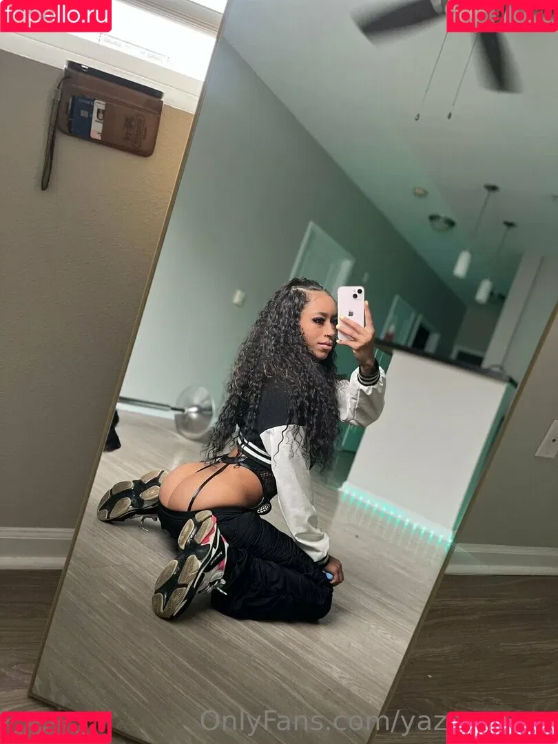 Queen Yasmeena / yazzylonglegs / yazzyyams Onlyfans Photo Gallery 