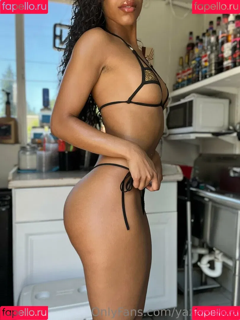 Queen Yasmeena / yazzylonglegs / yazzyyams Onlyfans Photo Gallery 