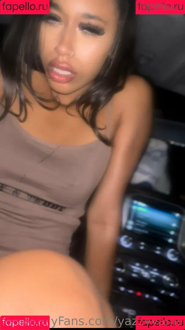 Queen Yasmeena / yazzylonglegs / yazzyyams Onlyfans Photo Gallery 