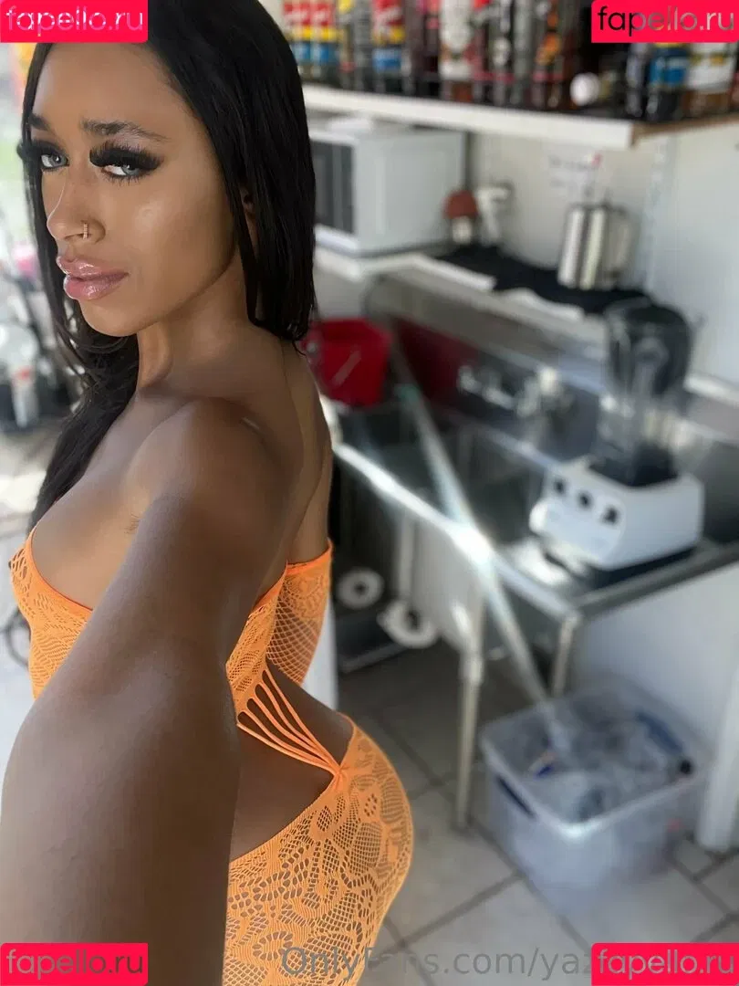 Queen Yasmeena / yazzylonglegs / yazzyyams Onlyfans Photo Gallery 