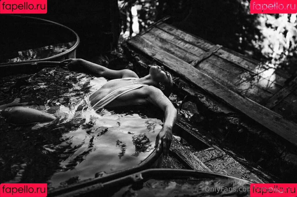 Queen Yasmeena / yazzylonglegs / yazzyyams Onlyfans Photo Gallery 